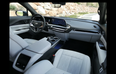 Cadillac Lyriq (Топ)